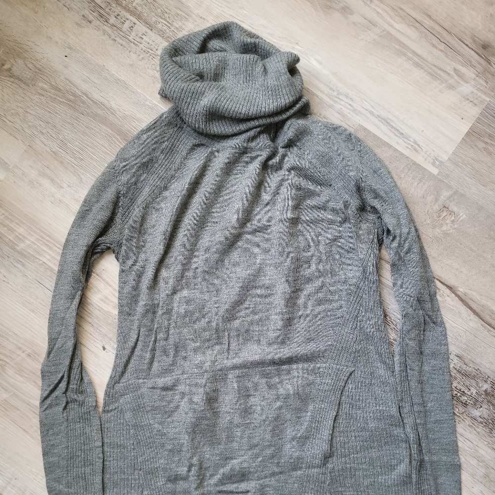 Merino Lululemon Turtleneck